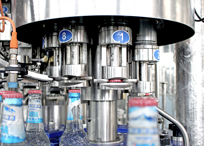 二合一啤酒灌裝生產(chǎn)線(xiàn) 二合一啤酒灌裝生產(chǎn)線(xiàn)